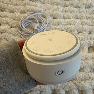 Momcozy NWOT Sound Machine Night Light